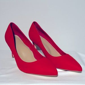 JustFab gorgeous Khloy Classic pumps, Women size 10, extra wide, NEVER WORN